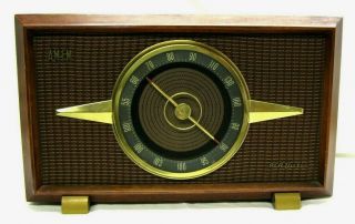 Vintage Rca Victor Am - Fm Radio Model 6 Rf 9 Wood Case.  Restored Great