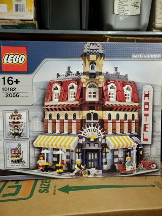 Lego Cafe Corner 10182 Modular Building Set Hotel Rare