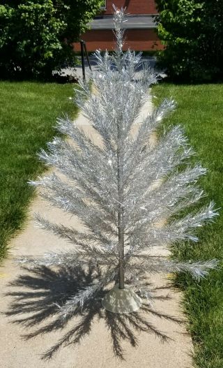 Aluminum Foil Christmas Tree Litho USA 5 ' Taper Pennsylvania Vintage Old retro 8