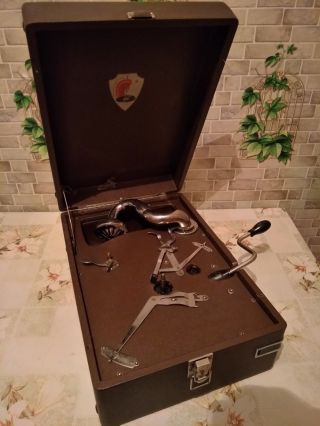 Vintage USSR GRAMOPHONE PHONOGRAPH Portable Record Player Plant 