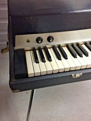 vintage 1972 Fender RHODES 73 Electric Piano Mark - 1 Stage w/ legs & pedal 2