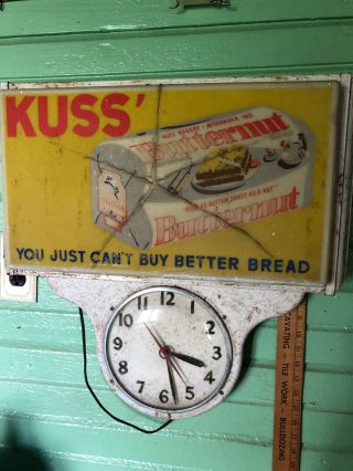 Vintage Kuss’ Butternut Bread Lighted Clock.  Awesome Advertisement Rare