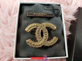 2012 12a Chanel A45189 Antique Gold Textured Large Cc Brooch