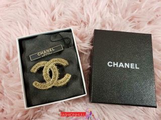 2012 12A CHANEL A45189 ANTIQUE GOLD TEXTURED LARGE CC BROOCH 2