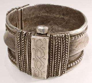 Vintage Bedouin Yemeni Huge Silver Hinged Cuff Bracelet 1211d - 45