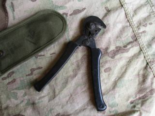 WWII GI Wire Cutters with 1945 dtd Pouch 7