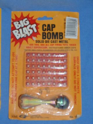 4 BIG BLAST Cap Bombs - MOC ammo shot toy gun Gordy die cast vintage 3