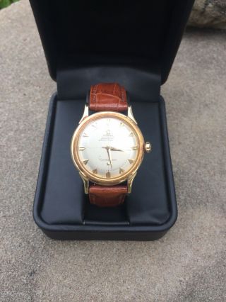 Vintage 18kt Gold Pie Pan Omega Constellation Wristwatch Automatic 100
