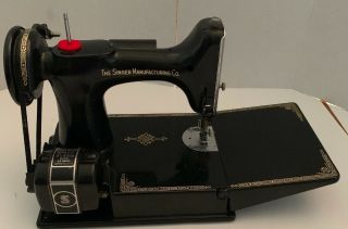 Vintage 1947 Singer Sewing Machine Featherweight 221 - 1 3 - 110 Black w/Case 2