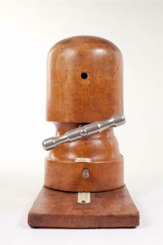Vintage - c1920 Wooden Adjustable Milliners Hat Block or Stretcher 12