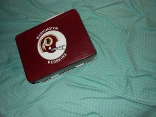Washington Redskins Vintage Metal Lunch Box With Thermos 8.  8 On A Scale Of 1 - 10