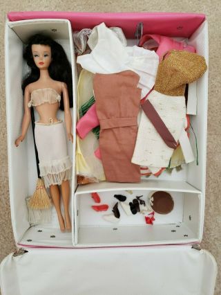 Ponytail Barbie and Vintage clothing in 3