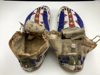Antique Sioux Lakota/Dakota Beaded Moccasins Circa Early to Mid 20th Century 3
