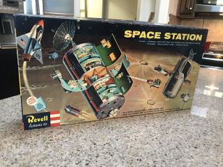 Revell Space Station H - 1805:498 Rare Believed To Be Complete