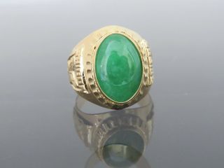 Vintage 18K Solid Yellow Gold Oval Green Jadeite Jade Men ' s Ring Size 8.  5 5