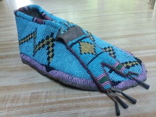 19th C.  Antique Native American Plains Indian Sioux Beaded Single Moccasin Old