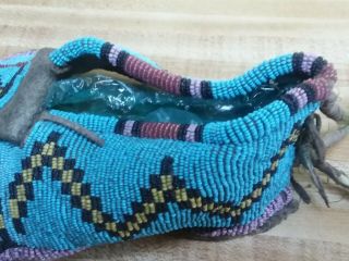 19th C.  ANTIQUE NATIVE AMERICAN PLAINS INDIAN SIOUX BEADED SINGLE MOCCASIN OLD 8