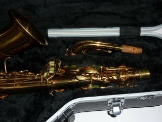 Vintage 1930 ' s Conn transitional alto saxophone 5