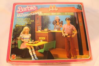 Vintage 1982 Mattel Barbie Loves Mcdonalds Restaurant Playset