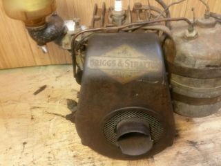 Antique Vintage Briggs & Stratton Model Ur - 6 Engine Gas Motor Rare