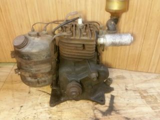 Antique Vintage Briggs & Stratton Model UR - 6 Engine Gas Motor Rare 5