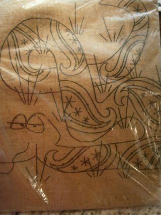 1969 Vtg Crewel Creatures Yarn Kit 16 x16 