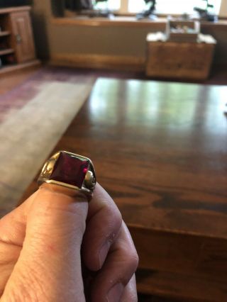 Vintage Men ' s 10k Gold Art Deco Ring With Red Stone Possibly Ruby 4