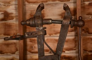 Vintage COLUMBIAN Blacksmith Post Vise Tool 4 - 1/2 