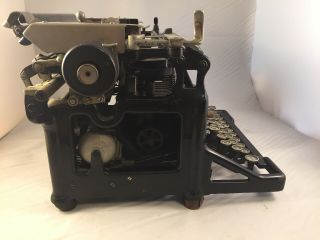 VINTAGE ANTIQUE Underwood Typewriter 8