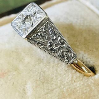 Art Deco 18ct,  Gold & Platinum Diamond solitaire engagement ring,  Circa 1920 4