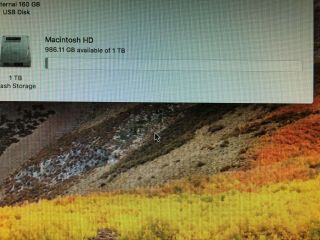 Apple Mac Pro 6.  1 3.  5ghz 6 - core Xeon E5 2x FirePro D700 32gb RAM 1TB SSD Rare 3