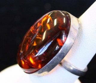 EXTRA LARGE VINTAGE NATURAL BALTIC AMBER 925 STERLING SILVER RING11.  3g size 7.  5 2