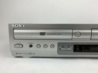 SONY SLV - D300P DVD/VCR Cassette Recorder.  RCA Cables.  Perfect 2