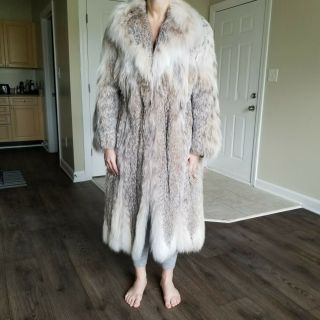 Luxurious and Flawless Women ' s Adolfo Canadian Lynx Fur Coat 6