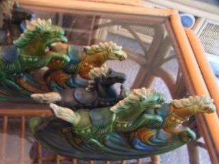 Rare and collectable vintage Oriental figurines of gallloping horses bookends. 5