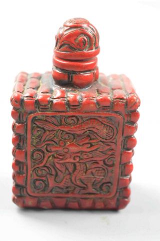 China Collectable Decor Coral Carve Mythical Dragon Souvenir Tibet Snuff Bottle