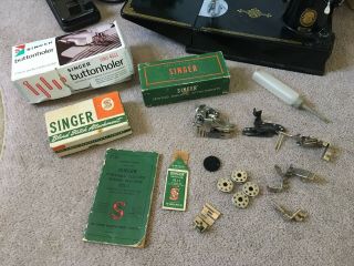 VINTAGE Singer 221 Featherweight 1953 with case and attachments - 2