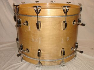 Gorgeous Vintage 1969 Ludwig 3 - PC MAPLE THERMOGLOSS - CLASSIC Drum Outfit 12