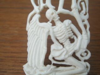 Unusual Hand Carved Bovine Bone Skeleton Statue Grim Reaper Death Momento Mori 4