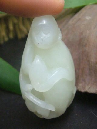 Antique Chinese Celadon Nephrite Hetian Jade Hollowed Monkey Statues /pendant