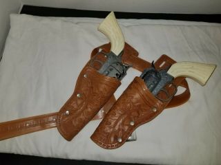 Vintage Pony Boy Cap Guns With Belt And Holsters