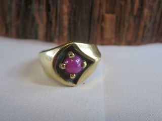10k Gold Purple Star Sapphire Ring Size 5.  5 Vintage 6 Grams