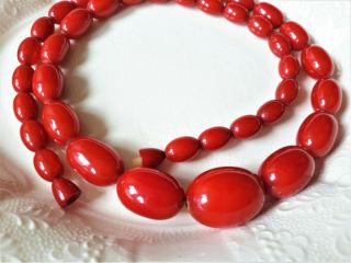 Fabulous Vintage Art Deco Cherry Red Amber Bakelite Graduated Bead Necklace 74gm
