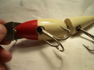 VINTAGE RARE NON CATALOGED CREEK CHUB MUSKY WIGGLEFISH IN RED WHITE FISHING LURE 8