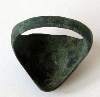 VERY RARE 19TH TO 20TH C BRONZE RING WITH A HEAD ON DEVIL 150 5