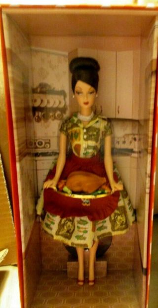 THANKSGIVING FEAST BARBIE - HOLIDAY HOSTESS - NRFB w/Shipper - GOLD LABEL - LE3100 2