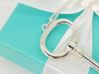 Vintage Tiffany & Co Sterling Silver 2.  5 ' In Oval Key Pendant Necklace Pouch Box 7