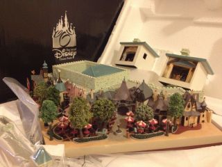 Olszewski Disneyland Pinocchio’s Daring Journey Disney Classic Fantasyland Rare