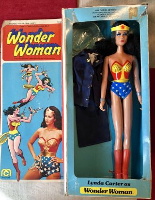 Vintage 1976 Mego Wonder Woman (lynda Carter) Doll.