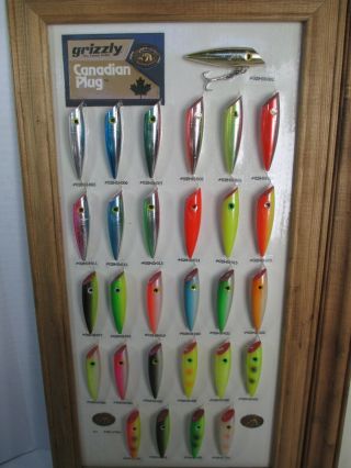 2 VTG Canadian Grizzly Fishing Lure Plug Advertising Display Board Sign 58 Lures 2